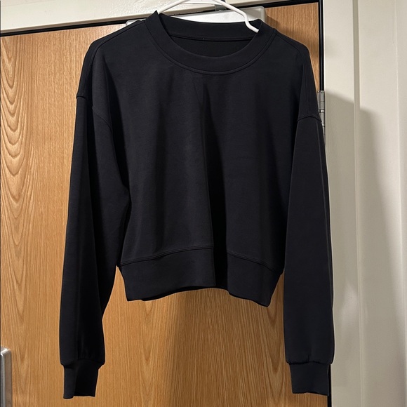 Black Cropped Soft stream Sweatshirt - Picture 1 of 3